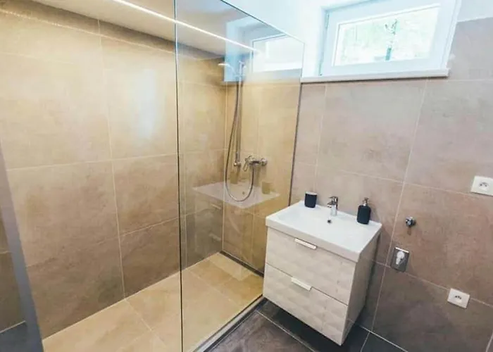 2br Awarded For Renovation & Design Appartement